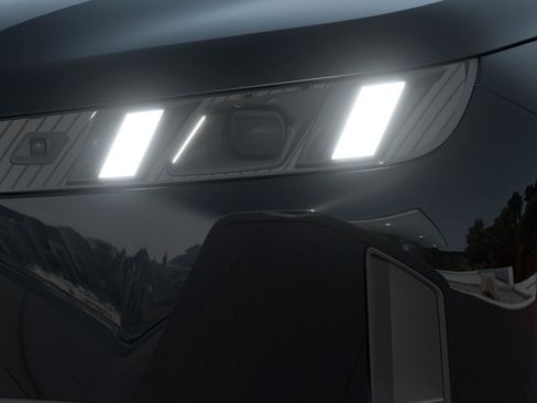 New 2026 BMW iX M70 image 6