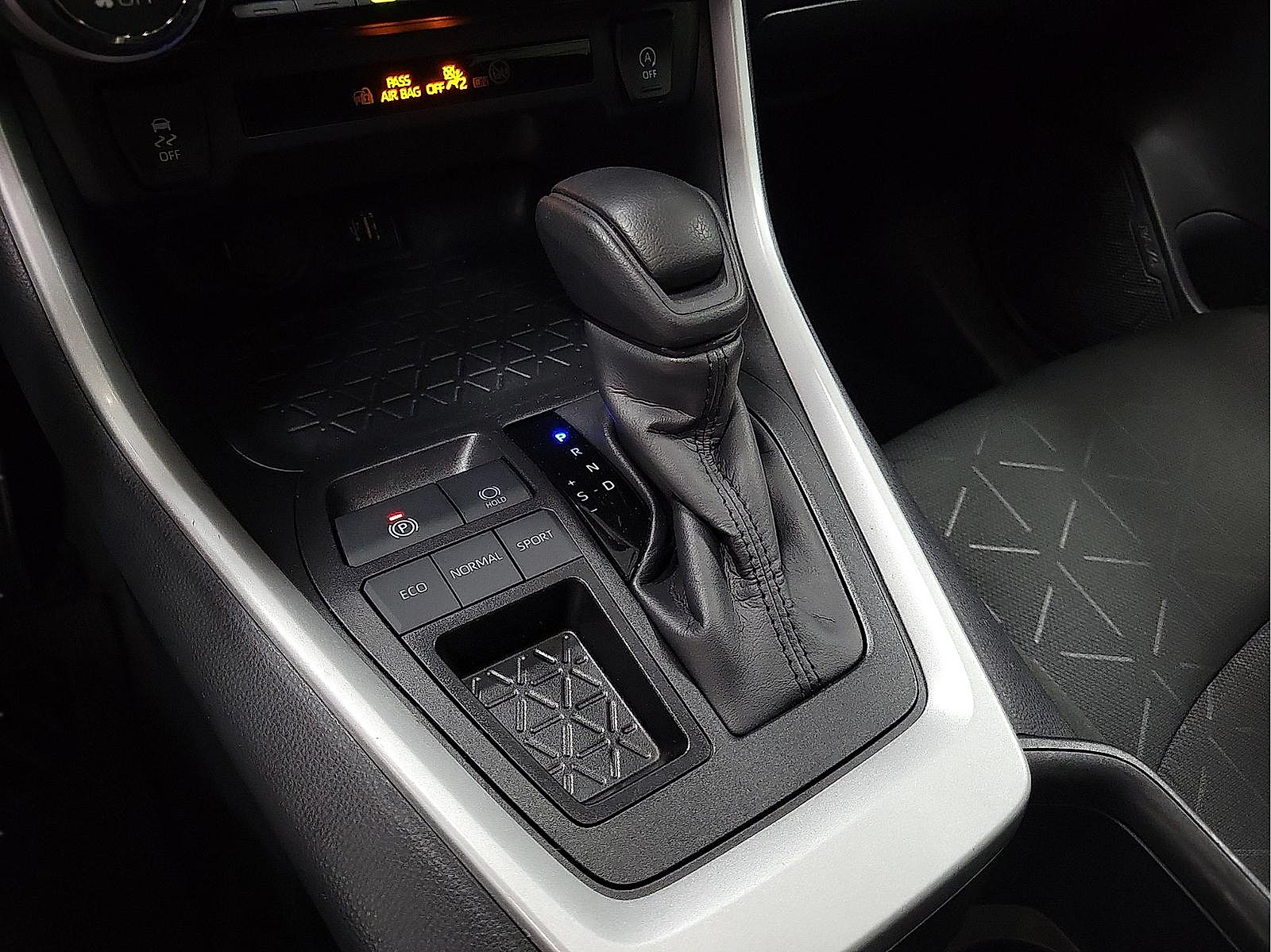 Certified 2025 Toyota RAV4 XLE FWD image 19