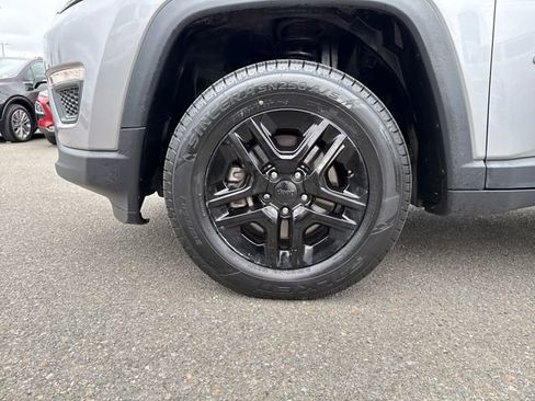 Used 2017 Jeep Compass Sport w/ Cold Weather Group AWD/4WD image 53
