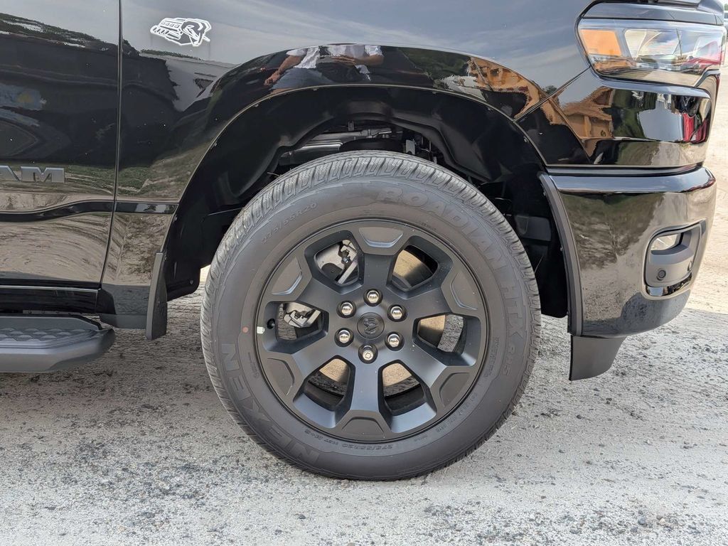 New 2026 RAM 1500 Express AWD/4WD image 12