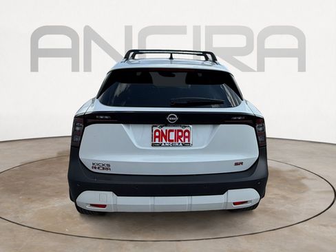 Used 2026 Nissan Kicks SR FWD image 9