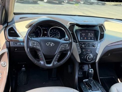 Used 2018 Hyundai Santa Fe Sport 2.0T FWD image 5