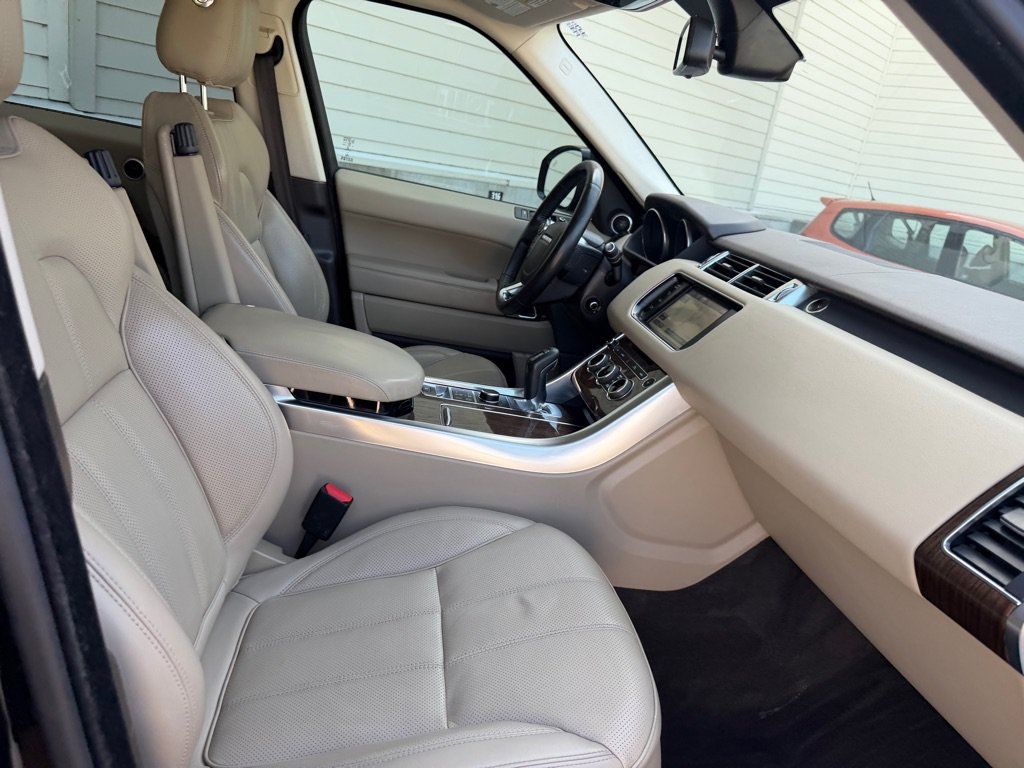 Used 2014 Land Rover Range Rover Sport HSE AWD/4WD image 31