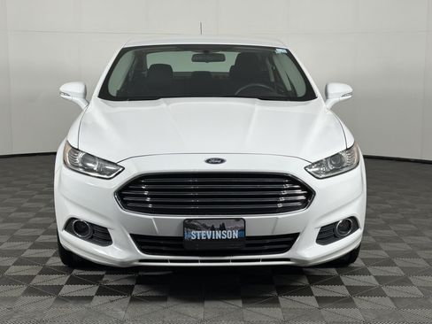 Used 2013 Ford Fusion SE FWD image 2