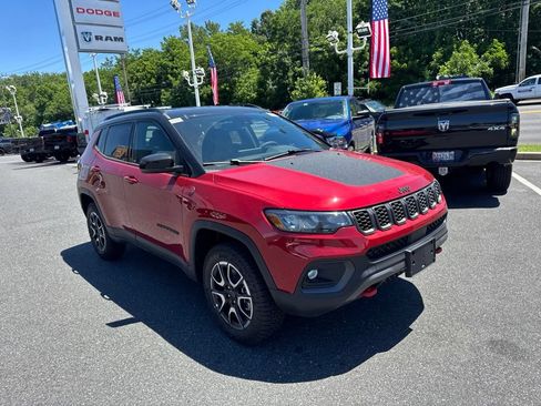 New 2026 Jeep Compass Trailhawk AWD/4WD image 2