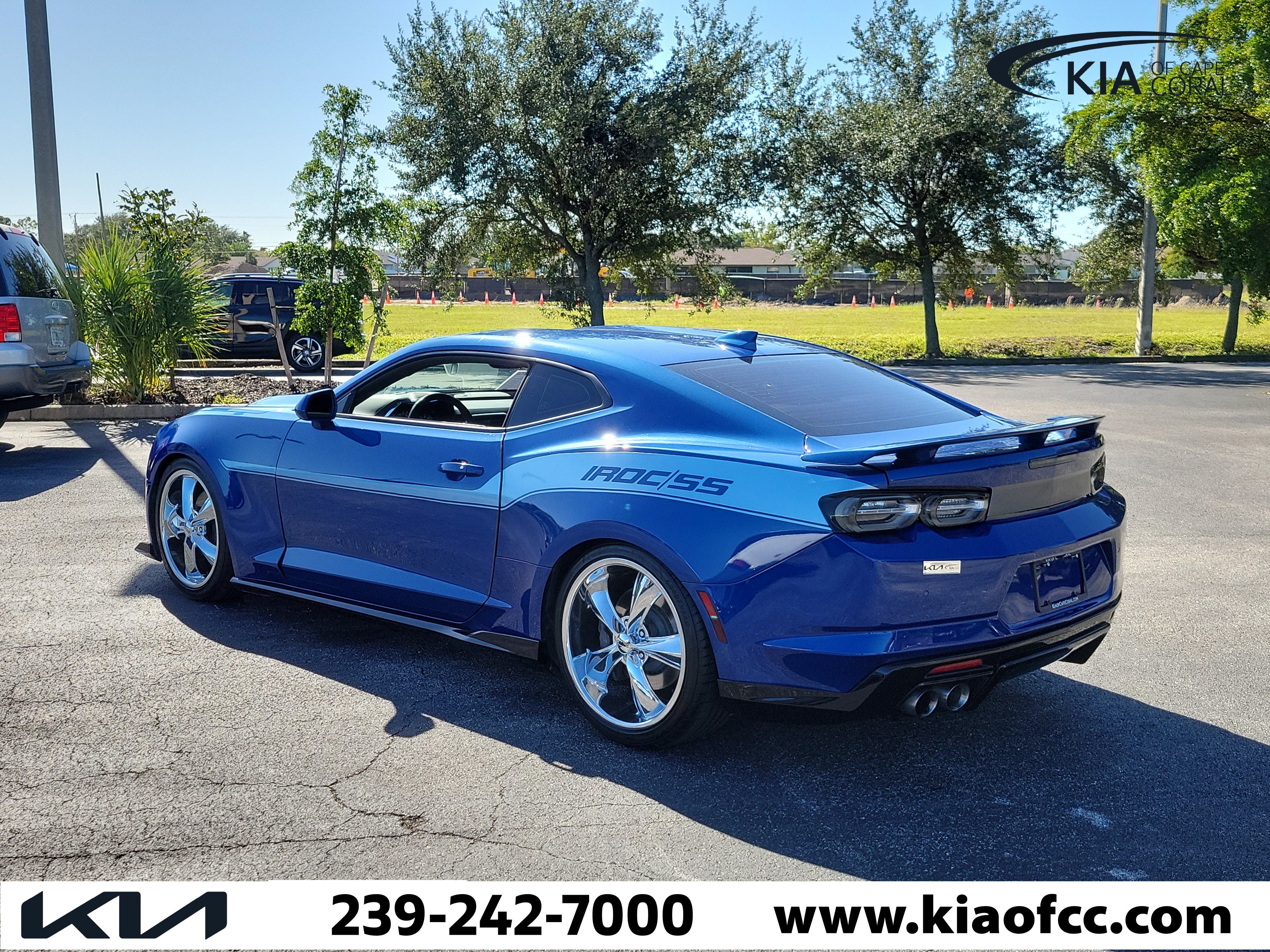 Used 2019 Chevrolet Camaro SS RWD image 4