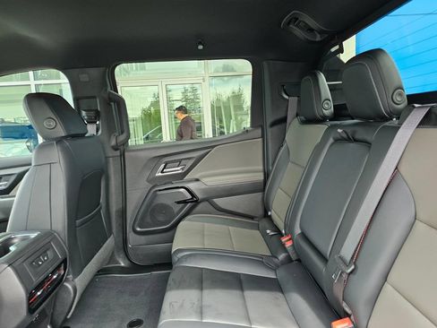 Used 2026 Chevrolet Silverado EV Trail Boss AWD/4WD image 21