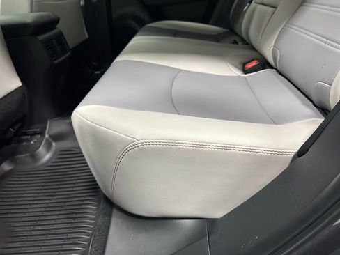 Used 2025 Toyota RAV4 XLE Premium image 43