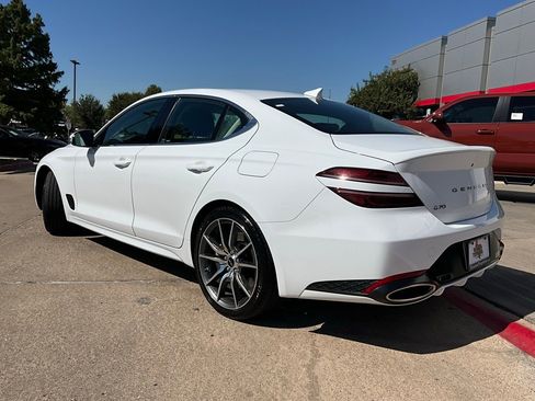 Used 2025 Genesis G70 2.5T image 8