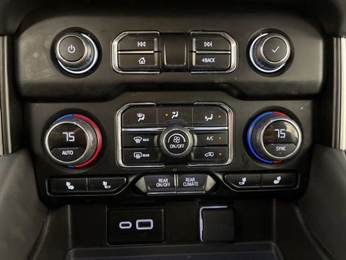 Used 2024 Chevrolet Tahoe LT RWD image 27