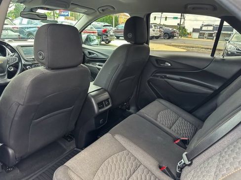 Used 2018 Chevrolet Equinox LT FWD image 21