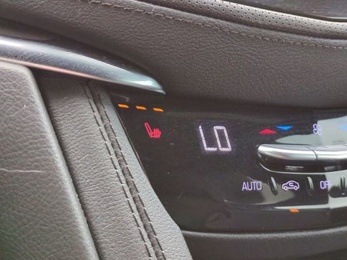 Used 2023 Cadillac XT5 Luxury image 21