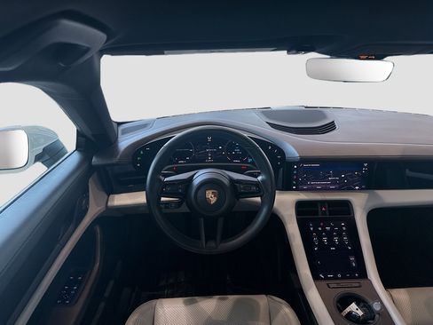 Used 2020 Porsche Taycan 4S image 19