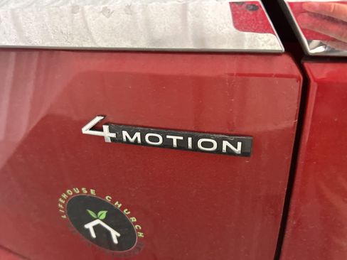 Used 2024 Volkswagen Atlas SEL Premium R-Line image 11