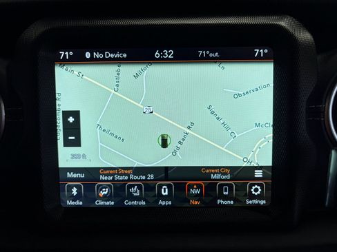 Used 2022 Jeep Wrangler Unlimited Sahara w/ Cold Weather Group AWD/4WD image 14
