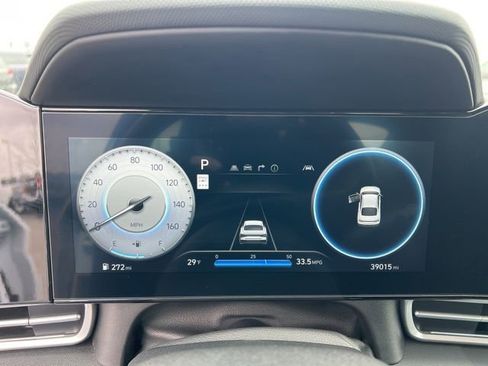 Used 2025 Hyundai Elantra SEL image 11