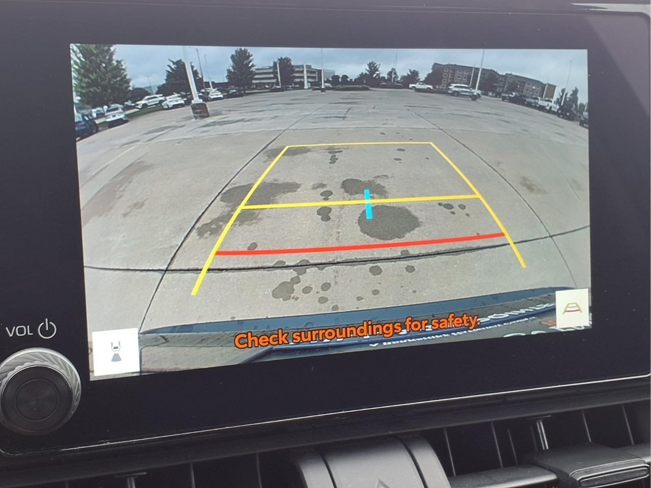 Used 2025 Toyota RAV4 XLE AWD/4WD image 15