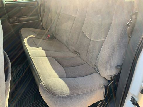 Used 2005 GMC Sierra 2500 SLE image 20