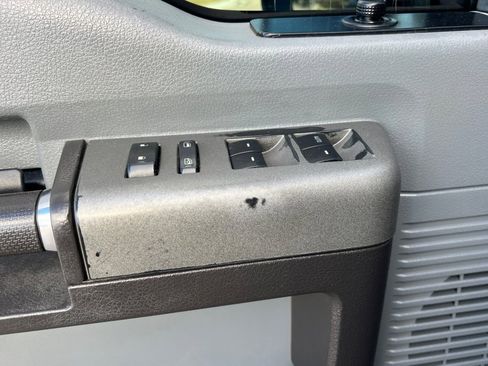 Used 2011 Ford F250 XLT w/ Advanced Security Group image 8