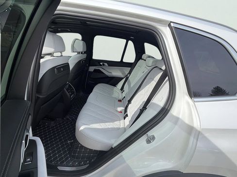 Used 2025 BMW X5 xDrive40i AWD/4WD image 20