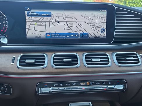 Certified 2025 Mercedes-Benz GLE 450e 4MATIC image 24