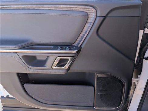 Used 2022 Rivian R1T Launch Edition AWD/4WD image 10