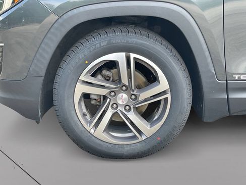 Used 2018 GMC Terrain SLT w/ Preferred Package AWD/4WD image 9