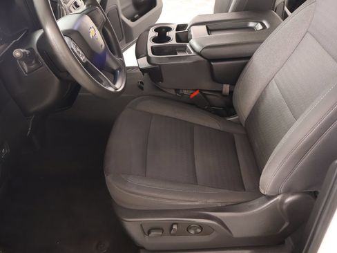 Used 2023 Chevrolet Silverado 1500 Custom AWD/4WD image 10