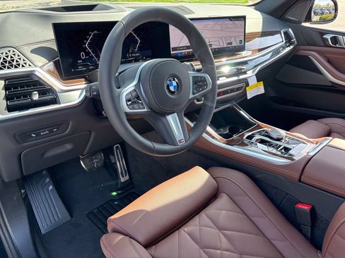 New 2026 BMW X5 xDrive40i w/ M Sport Package AWD/4WD image 14