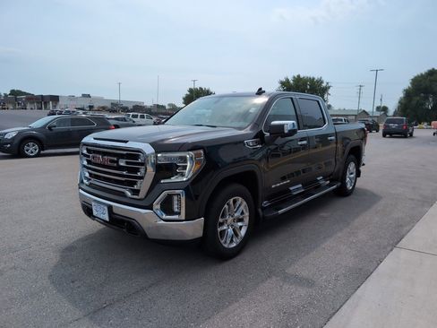 Used 2021 GMC Sierra 1500 SLT w/ SLT Premium Package image 4