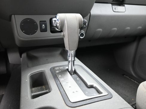 Used 2019 Nissan Frontier SV image 30