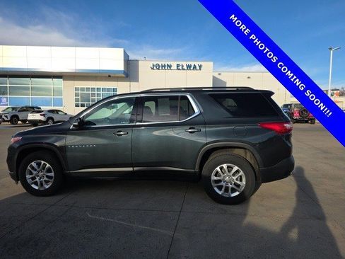 Used 2021 Chevrolet Traverse LT image 8
