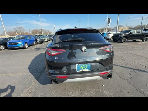 Used 2024 Alfa Romeo Stelvio Ti image 7