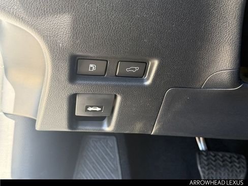 New 2026 Lexus UX 300h FWD image 27