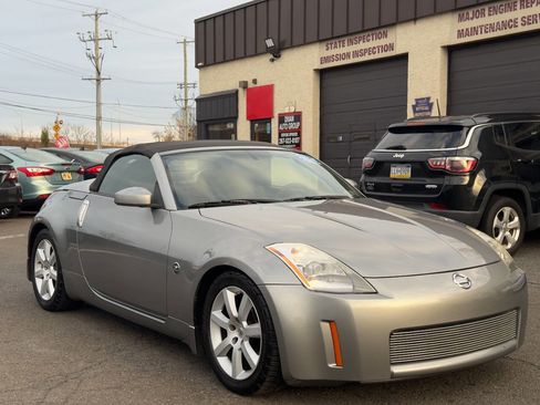 Used 2005 Nissan 350Z Enthusiast image 8