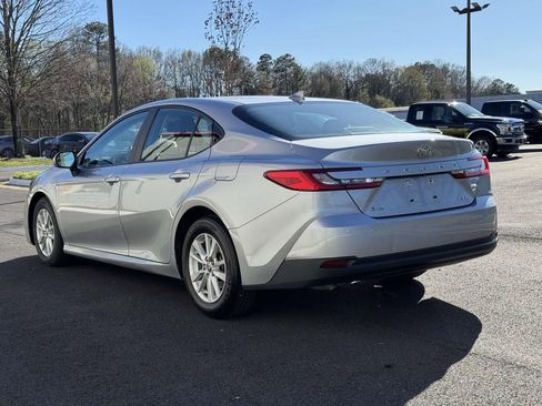 Used 2025 Toyota Camry LE image 23