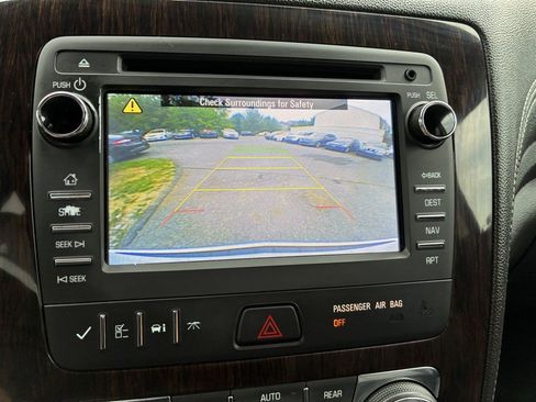 Used 2017 Chevrolet Traverse LT AWD/4WD image 10