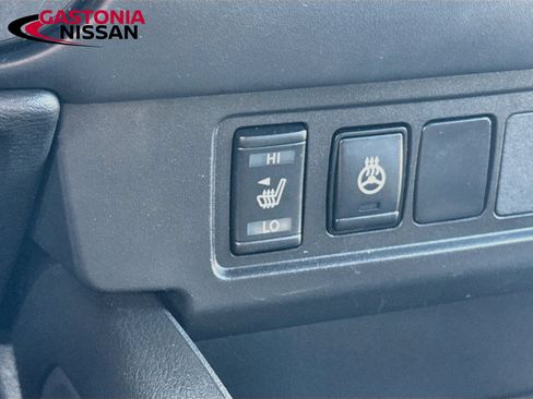 Used 2024 Nissan Frontier SL AWD/4WD image 26