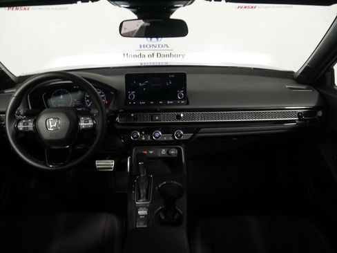 Used 2023 Honda Civic Sport image 17