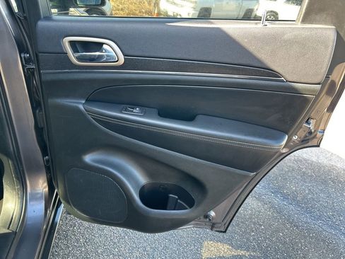 Used 2015 Jeep Grand Cherokee Limited image 30