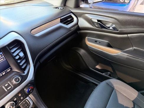 Used 2021 GMC Acadia SLE w/ Driver Convenience Package image 11