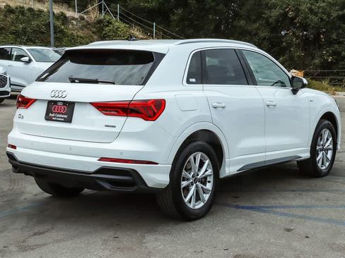 Used 2023 Audi Q3 2.0T Premium w/ Convenience Package AWD/4WD image 9