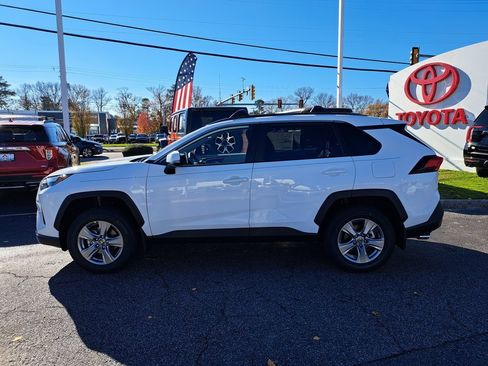 New 2025 Toyota RAV4 XLE image 9