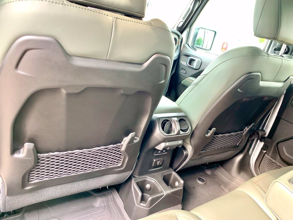 Used 2024 Jeep Gladiator Mojave AWD/4WD image 18