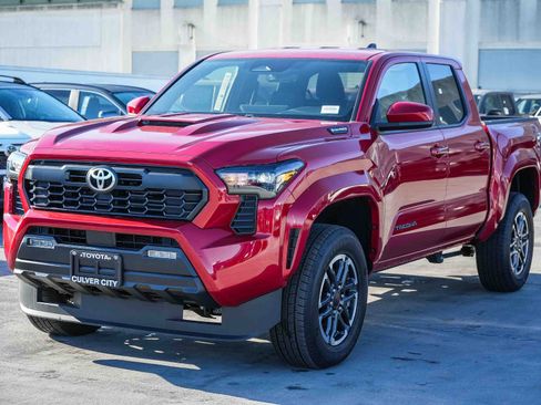 New 2025 Toyota Tacoma TRD Sport image 3
