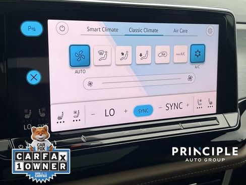 Used 2024 Volkswagen Atlas Cross Sport SE w/ Panoramic Sunroof Package FWD image 28