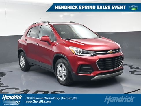 Used 2020 Chevrolet Trax LT w/ Driver Confidence Package image 1