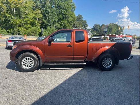 Used 2016 Nissan Frontier SV AWD/4WD image 4