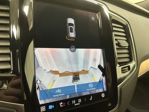 Used 2024 Volvo XC90 B5 Plus w/ Protection Package Premier image 14