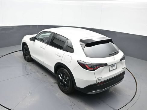 Used 2025 Honda HR-V Sport image 38